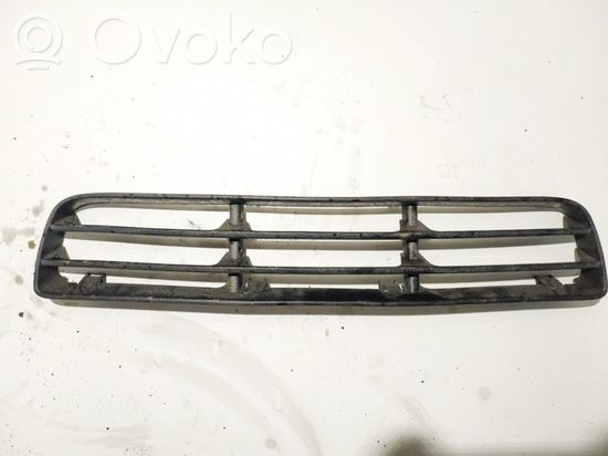 Volkswagen Bora Front grill 1J5853677B 1J5853677B