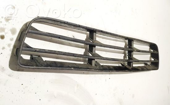 Volkswagen Bora Front grill 1J5853677B 1J5853677B