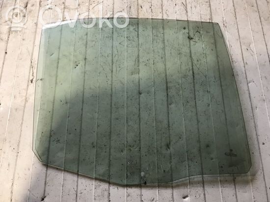BMW 5 E39 Rear door window glass