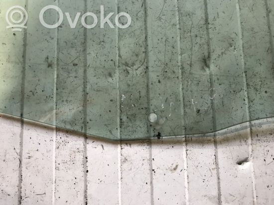 BMW 5 E39 Rear door window glass