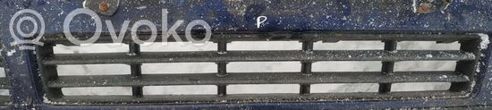 Volkswagen Golf IV Front bumper lower grill