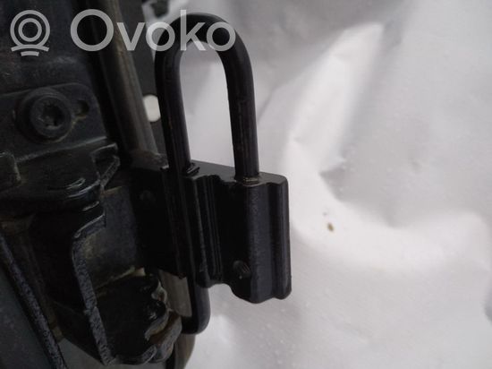 Audi A4 S4 B6 8E 8H Rear door lower hinge