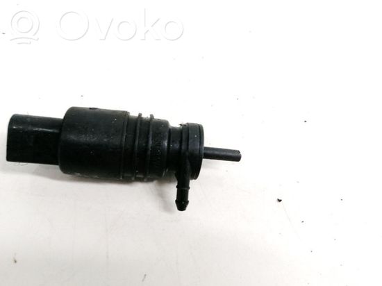 BMW 5 E39 Windscreen/windshield washer pump