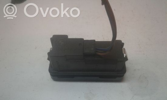 BMW 5 E39 Hazard light switch 8350947