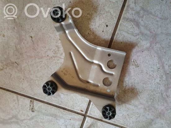 BMW 5 G30 G31 ABS pump bracket