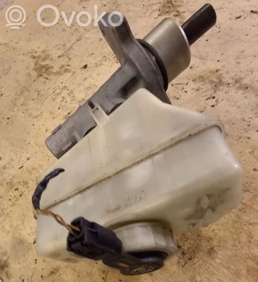 BMW 3 E46 Master brake cylinder