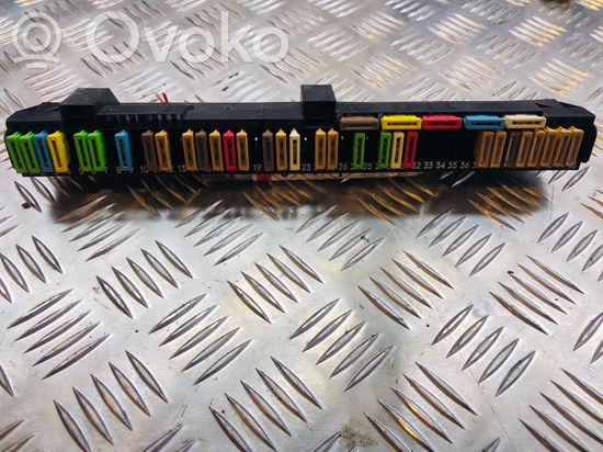 BMW 5 E39 Fuse module 8366570