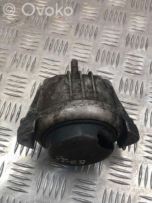 BMW 3 E90 E91 Engine mount bracket