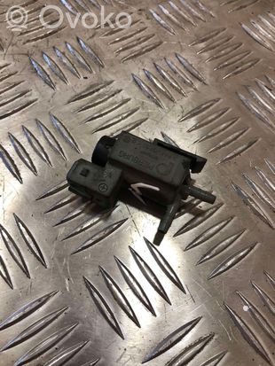BMW X3 E83 Vacuum valve 7537612