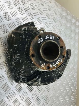 BMW 5 E39 Front wheel hub spindle knuckle
