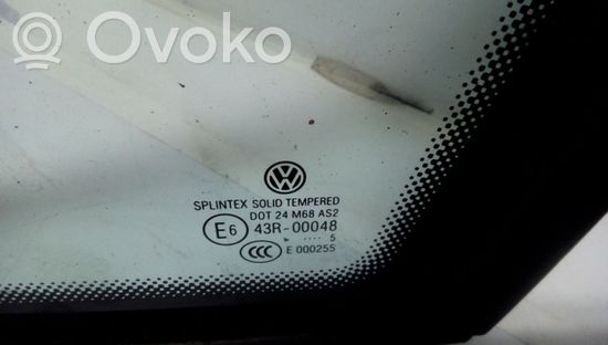 Volkswagen Golf Plus Front triangle window/glass