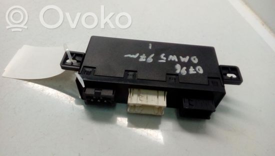 BMW 5 E39 Door control unit/module 61358377593 12037310 5DK00735812