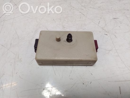 BMW 5 E60 E61 Aerial antenna amplifier 693896604