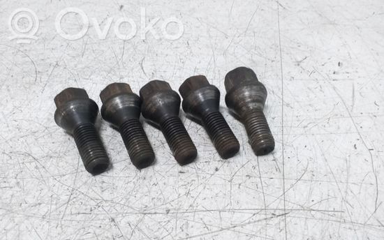 BMW 5 E60 E61 Nuts/bolts