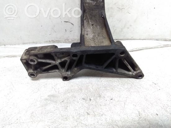 BMW 3 E46 Engine mounting bracket 6753225