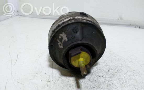 Volkswagen PASSAT B5.5 Engine mount bracket 8D0199379AE