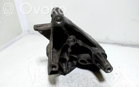Volkswagen Polo Engine mounting bracket 045199207