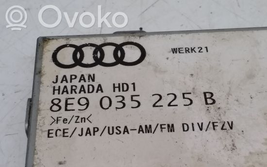 Audi A4 S4 B6 8E 8H Aerial antenna amplifier 8E9035225B