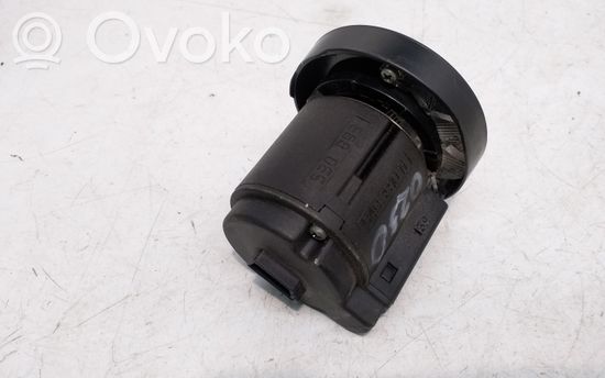 BMW 5 E39 Light switch 8363683