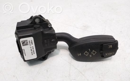 BMW 5 E60 E61 Indicator stalk 6951349