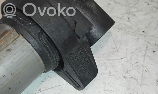 BMW 3 E46 High voltage ignition coil 0221504100
