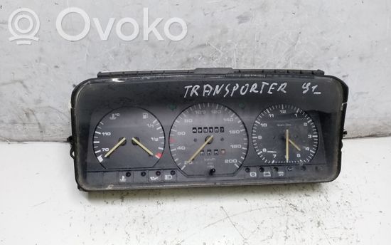 Volkswagen Transporter – Caravelle T4 Speedometer (instrument cluster) 81117657
