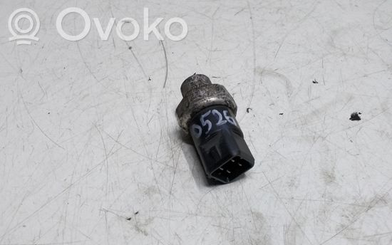 Volkswagen PASSAT B5.5 Air conditioning (A/C) pressure sensor 8D0959482B TDP302QADG2