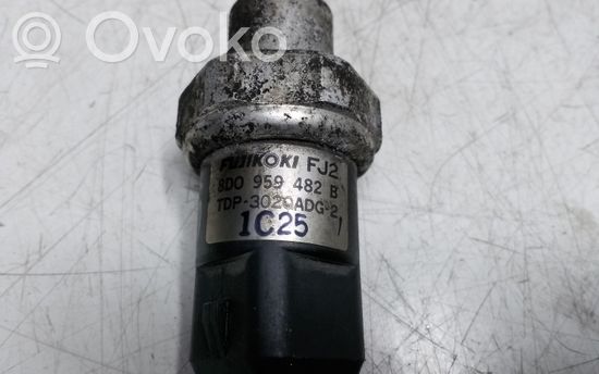Volkswagen PASSAT B5.5 Air conditioning (A/C) pressure sensor 8D0959482B TDP302QADG2