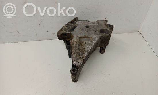 Volkswagen Touran I Engine mounting bracket 03G199207A