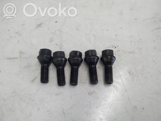 BMW 1 E81 E87 Nuts/bolts
