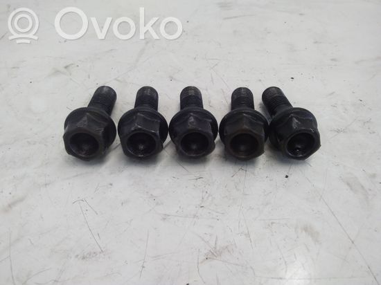BMW 1 E81 E87 Nuts/bolts