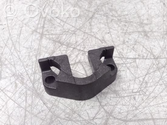 BMW 5 E60 E61 Fuel Injector clamp holder