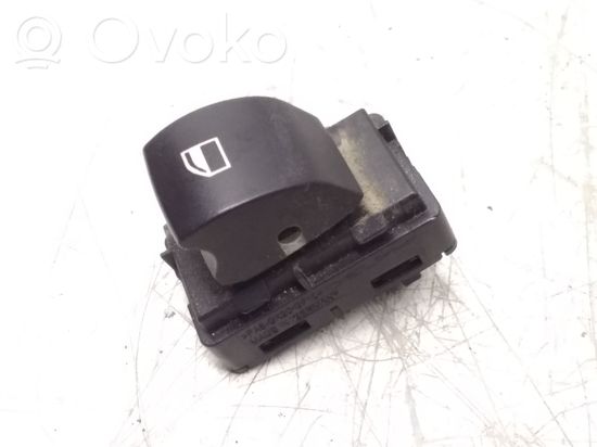 BMW 5 E60 E61 Electric window control switch 9113771