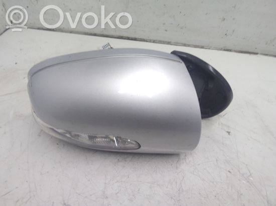 Mercedes-Benz E W211 Front door electric wing mirror 413133420