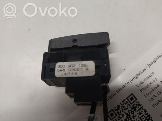 Volkswagen Phaeton Central locking switch button 3D0962125