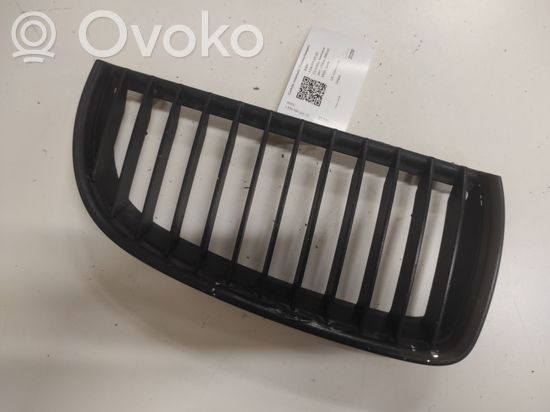 BMW 3 E90 E91 Front bumper upper radiator grill 224059