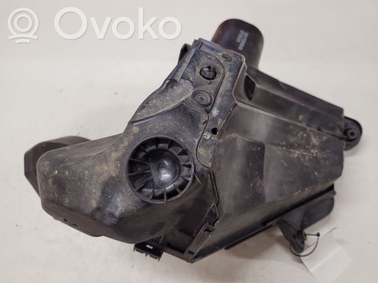 BMW 1 E81 E87 Air filter box 1371779746008