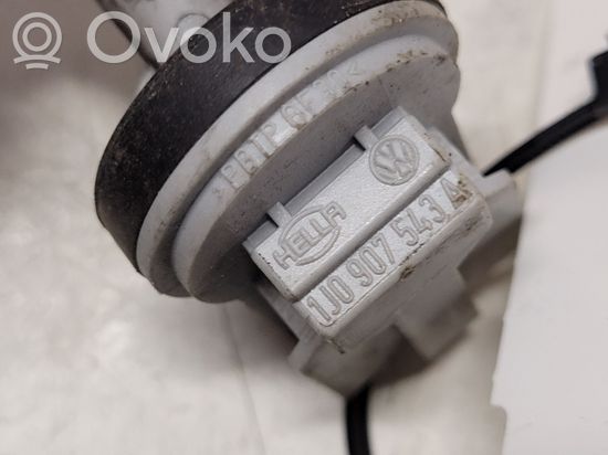 Audi A4 S4 B7 8E 8H Interior temperature sensor 1J0907543