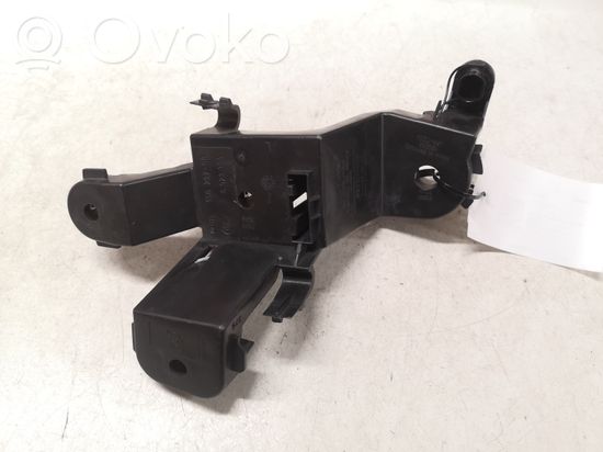 BMW 5 E60 E61 Tail light bulb cover holder 158239 15823703 6923305