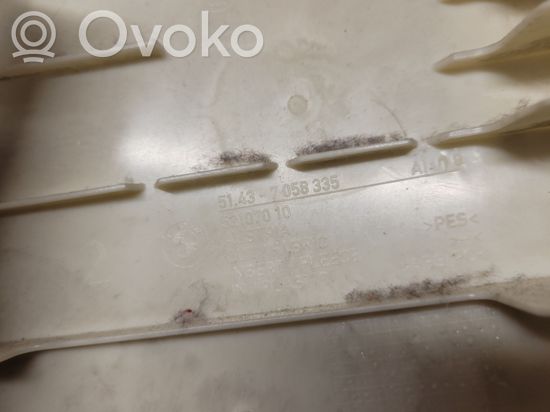 BMW 3 E90 E91 (B) pillar trim (top) 51437058335 52107010