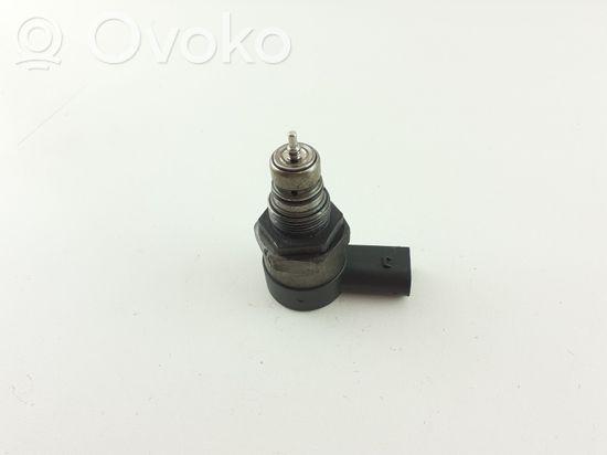 BMW 5 E60 E61 Fuel pressure regulator 0281002481 KL4245