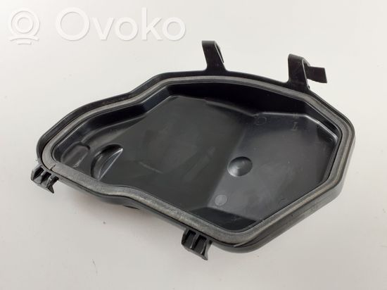 BMW 5 E60 E61 Headlight/headlamp dust cover 16451500