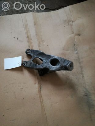 Audi A4 S4 B8 8K Engine mounting bracket 8K0199307BE