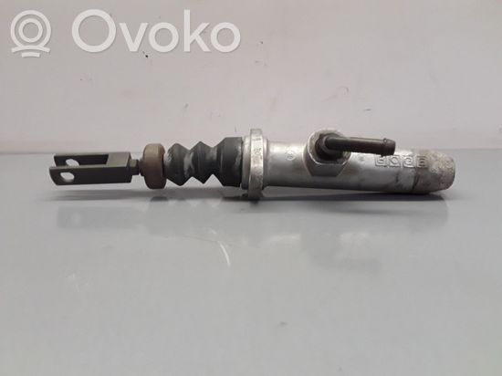 Audi 80 90 B3 Clutch slave cylinder 893721401B