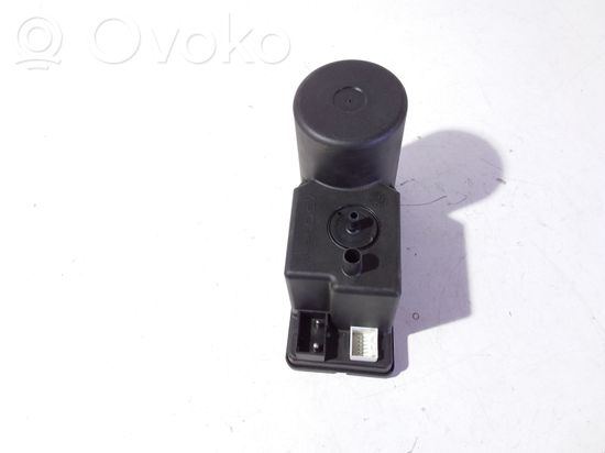 Audi A6 S6 C4 4A Central locking vacuum pump 4A0862257A