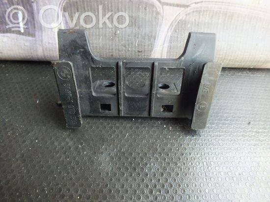 BMW 5 E39 Rear bumper mounting bracket 1970389