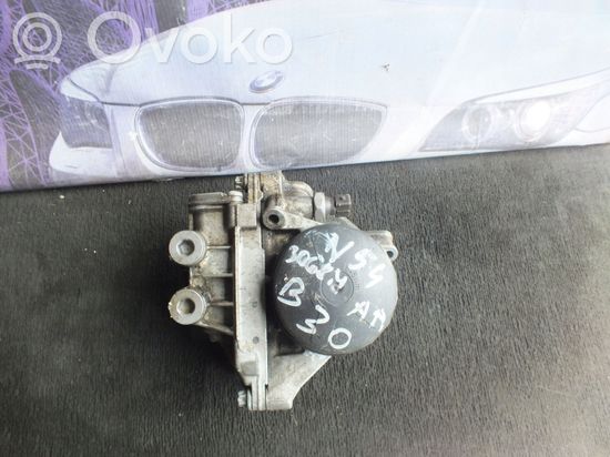 BMW 5 E60 E61 Oil filter mounting bracket 6740273446