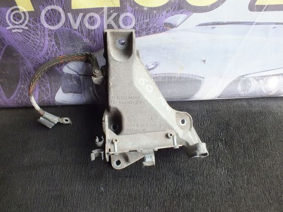 BMW 3 E90 E91 Engine mounting bracket 6760309