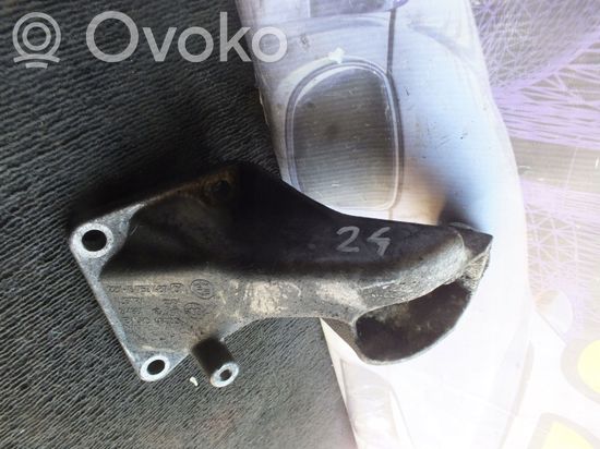 BMW 3 E46 Engine mounting bracket 6759487