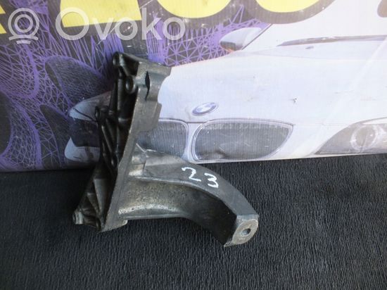 BMW 3 E46 Engine mounting bracket 6753225